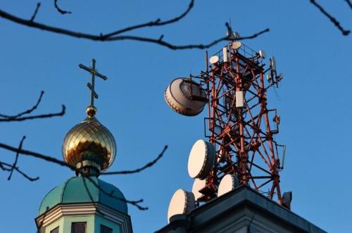 کیفیت مکالمات تلفن همراه و اینترنت در روسیه ضعیف می شود؟