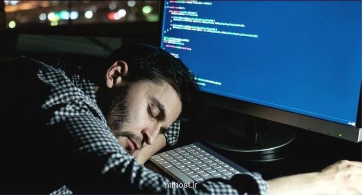 نقش پررنگ اینترنت در خواب آلودگی روزانه